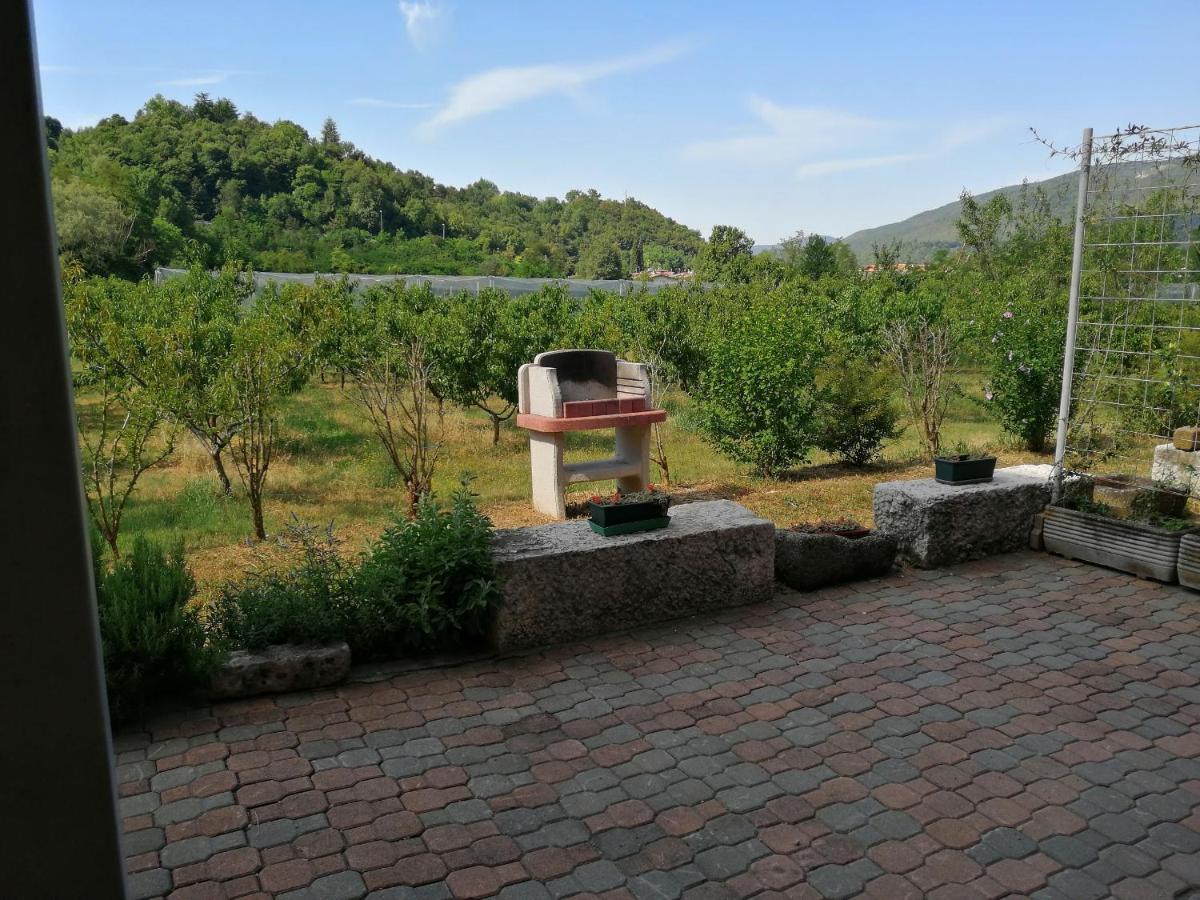 Cascina Legnago Trilocale A 6 Chilometri Da Salo' Apartment Villanuova sul clisi Bagian luar foto
